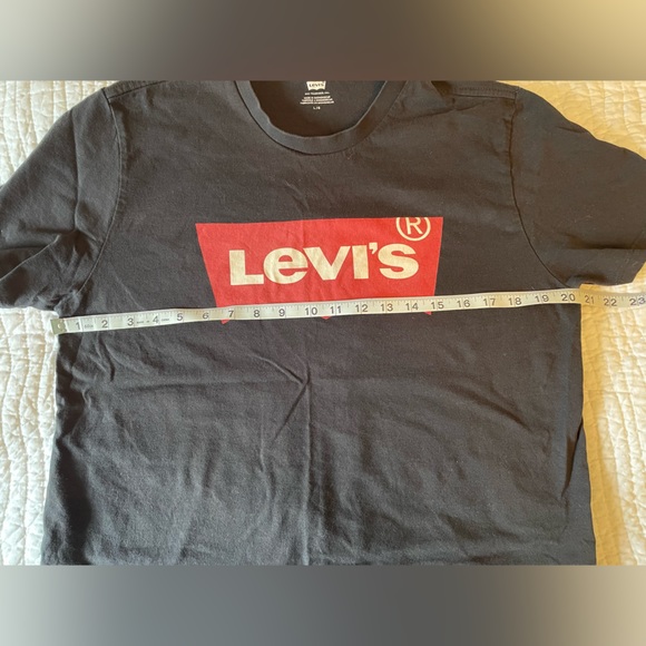 Women’s Levi’s Short Sleeve Graphic Tee - Picture 6 of 6